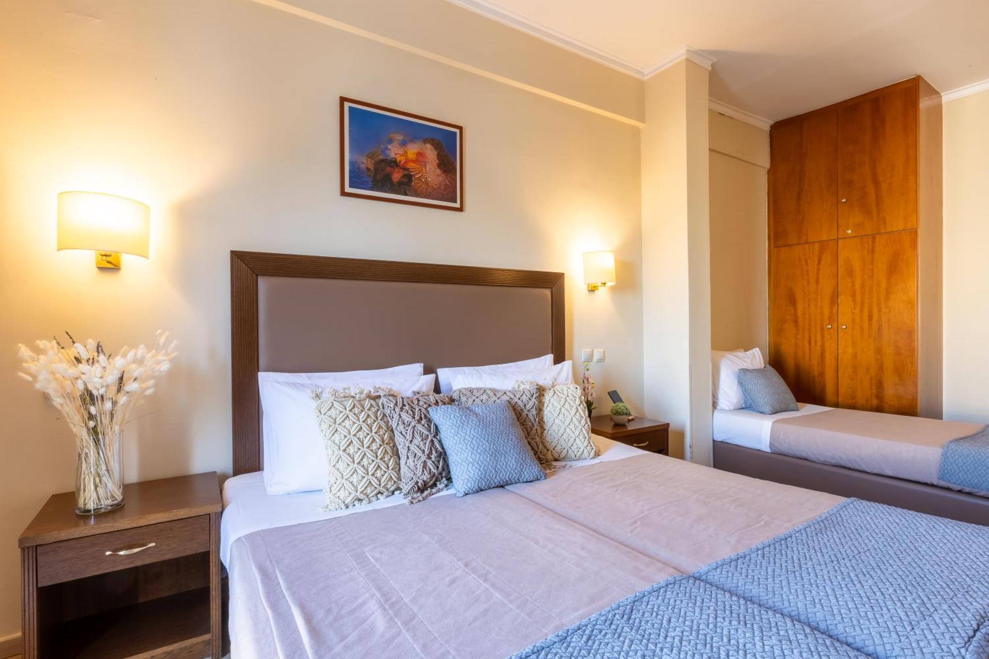 Hotel Marina Athena Bagian luar foto