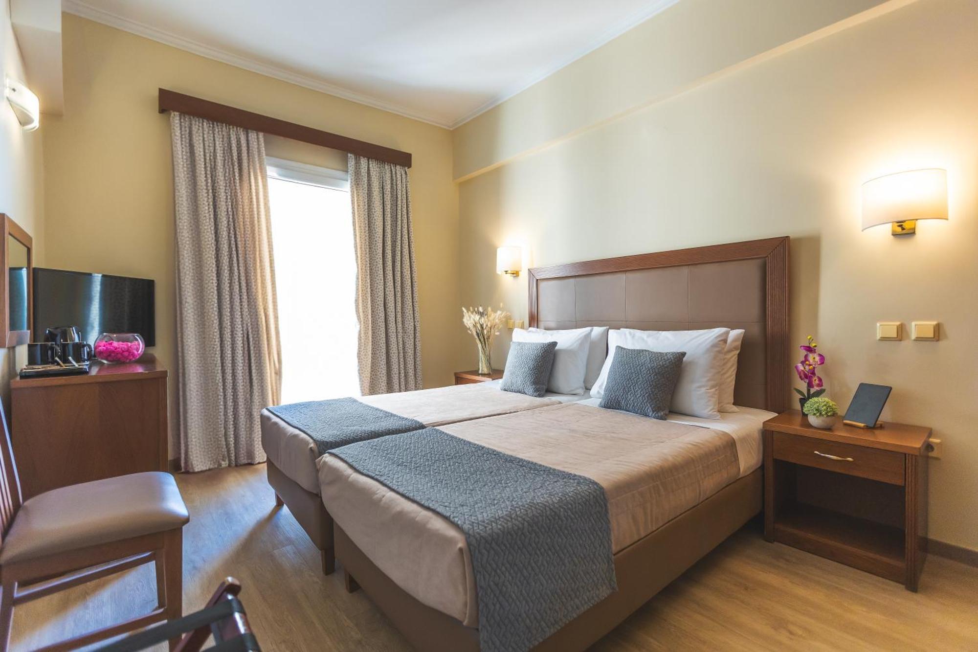 Hotel Marina Athena Bagian luar foto