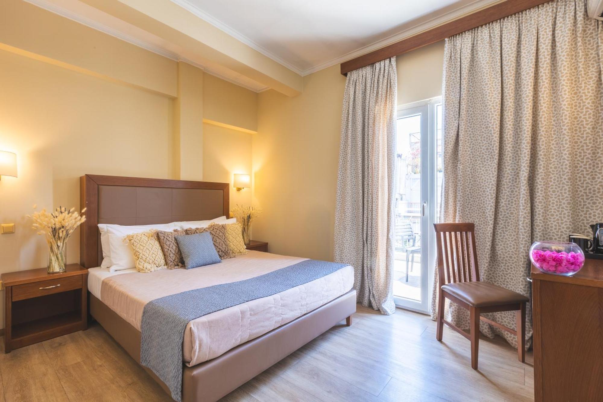 Hotel Marina Athena Bagian luar foto