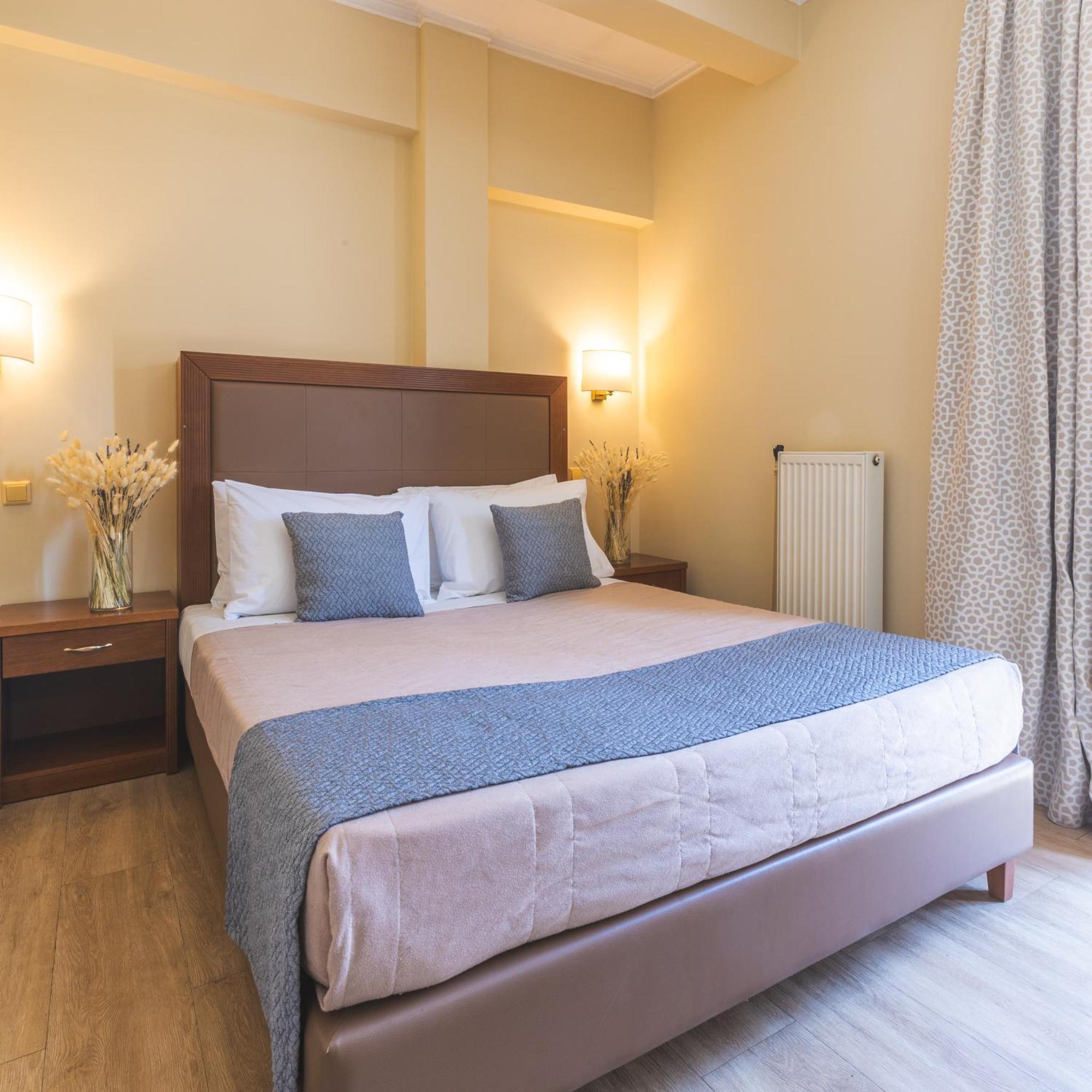 Hotel Marina Athena Bagian luar foto