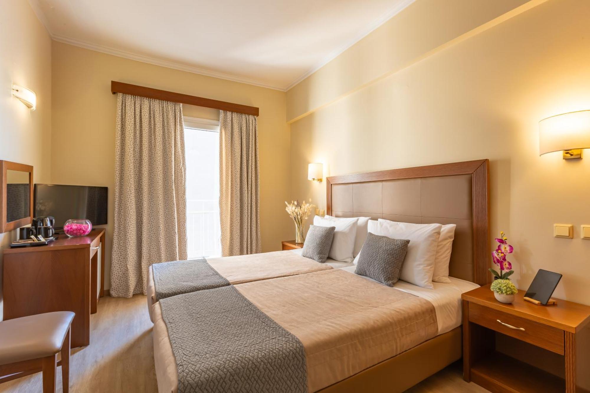 Hotel Marina Athena Bagian luar foto