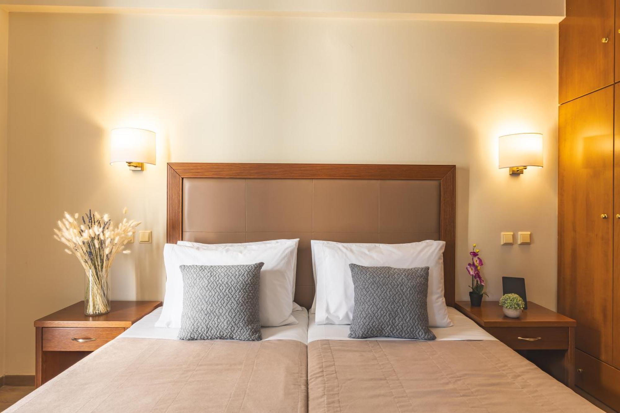 Hotel Marina Athena Bagian luar foto