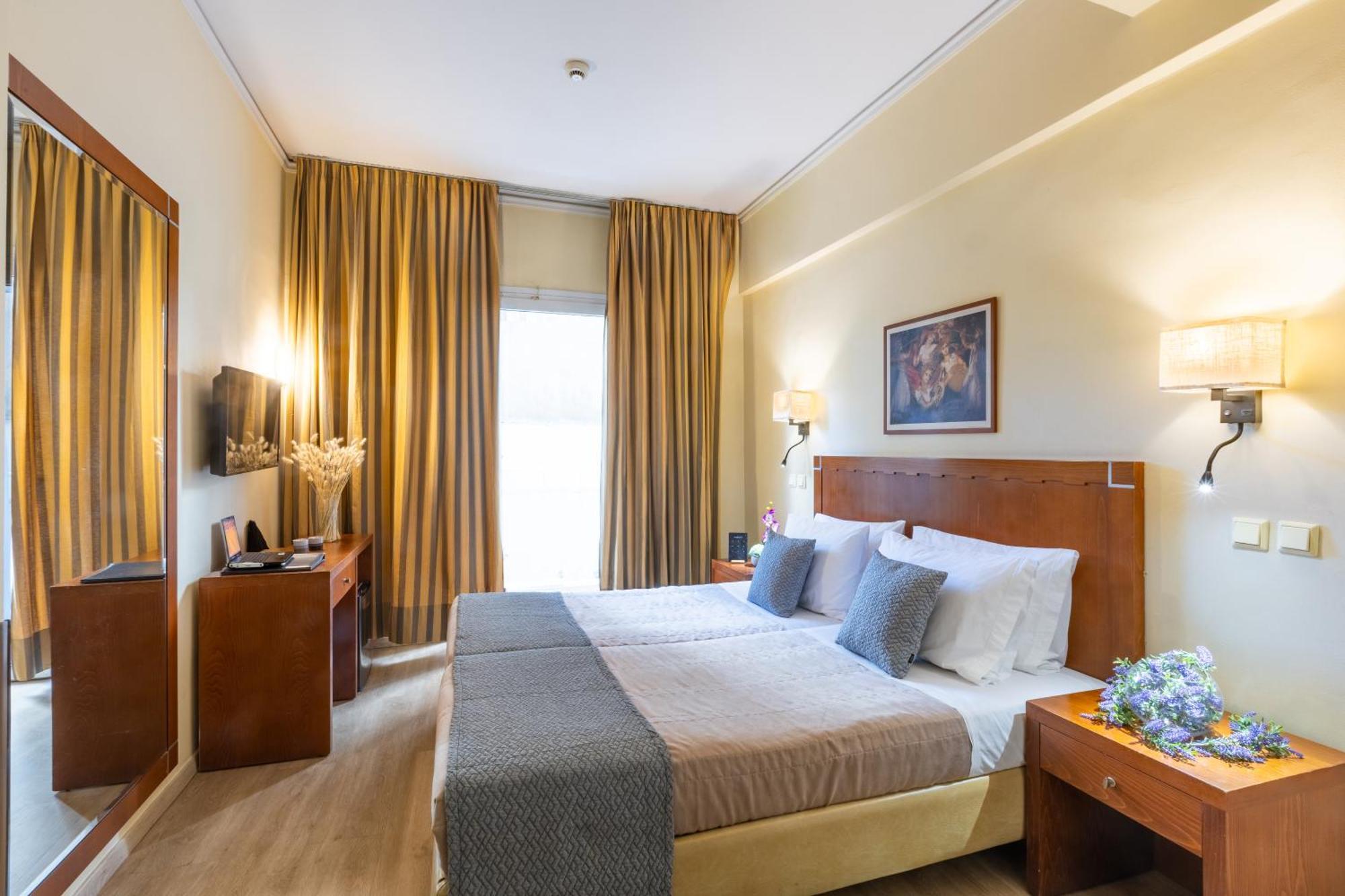 Hotel Marina Athena Bagian luar foto
