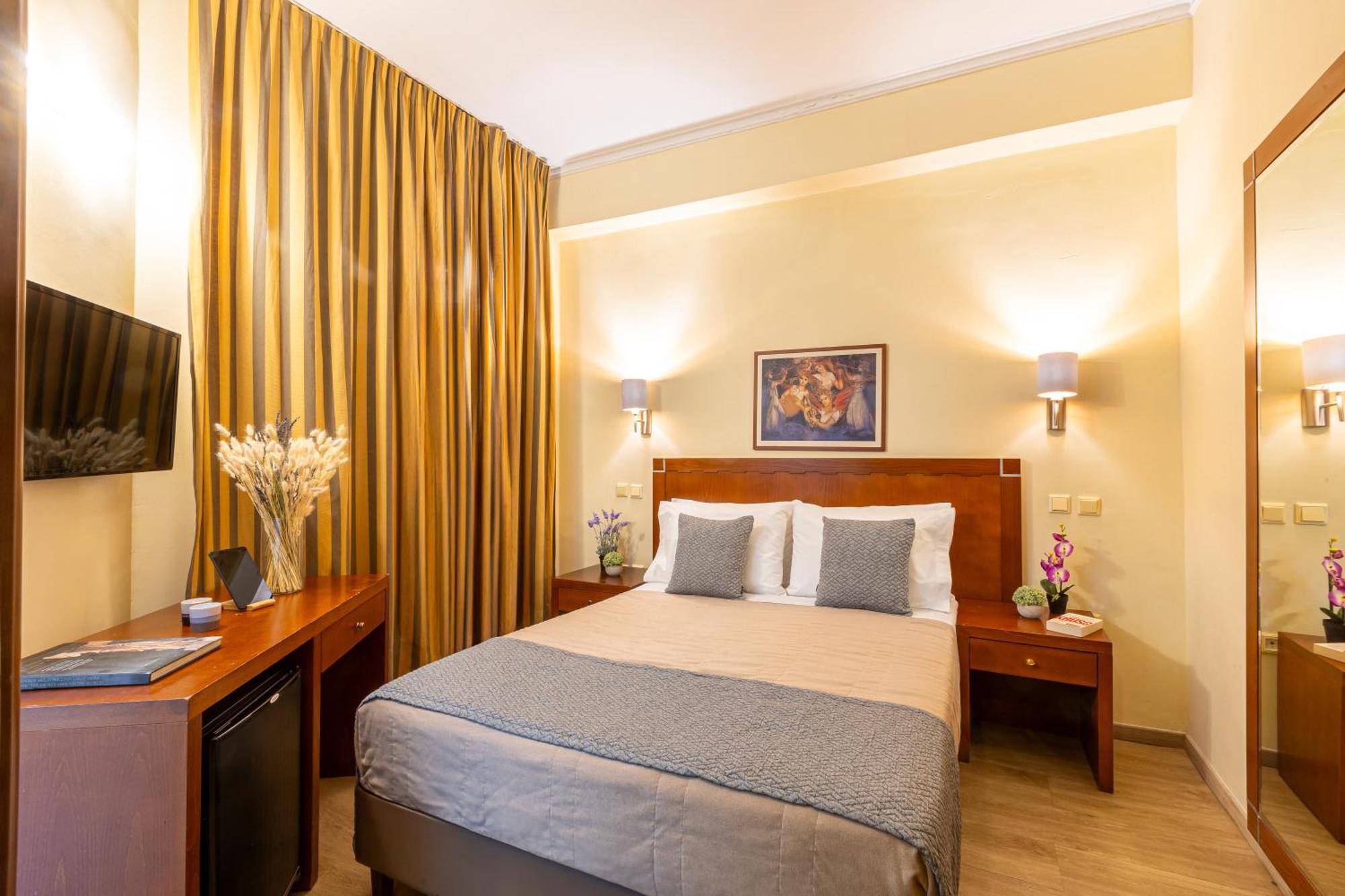 Hotel Marina Athena Bagian luar foto